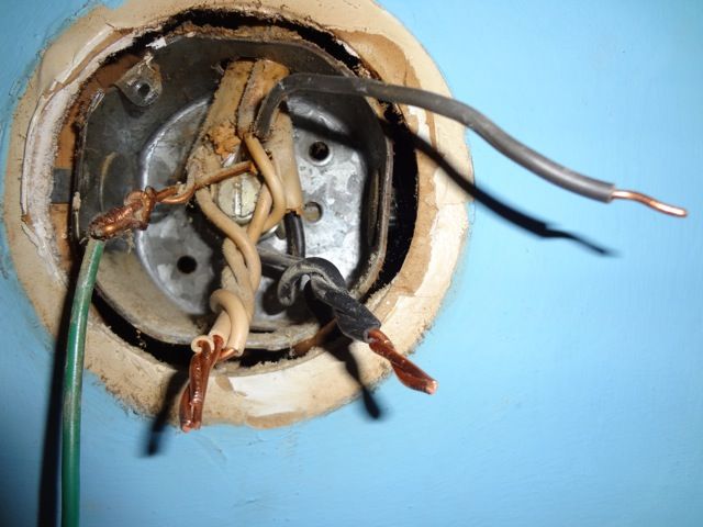 Simple (To You) Wiring Question - Homesteading Questions