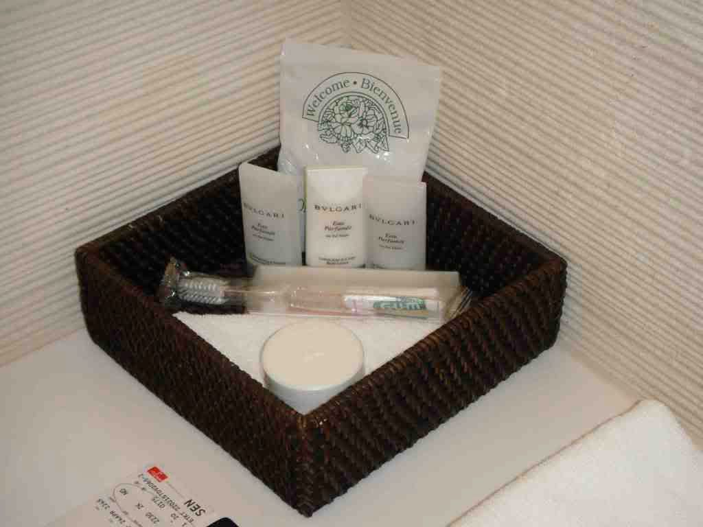 AMENITIES.jpg