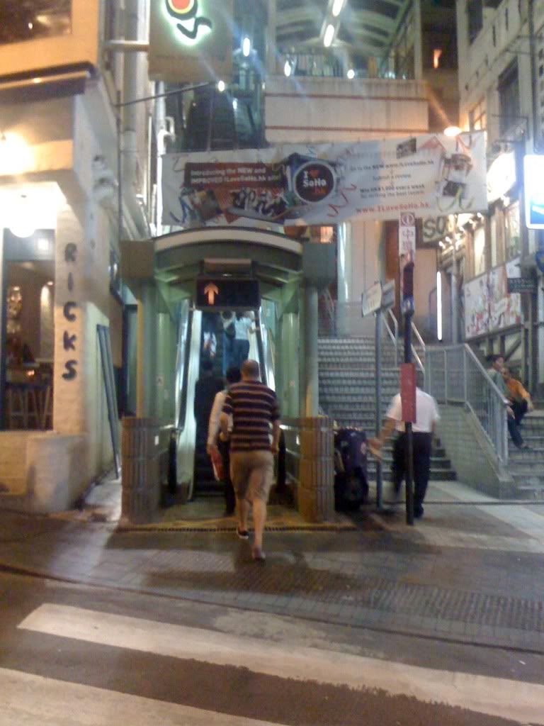 ESCALATOR1.jpg