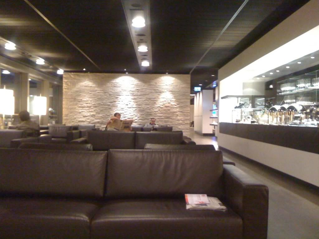 LOUNGEVIEW.jpg