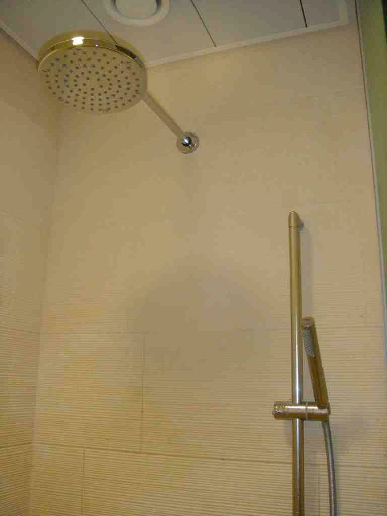 SHOWER.jpg