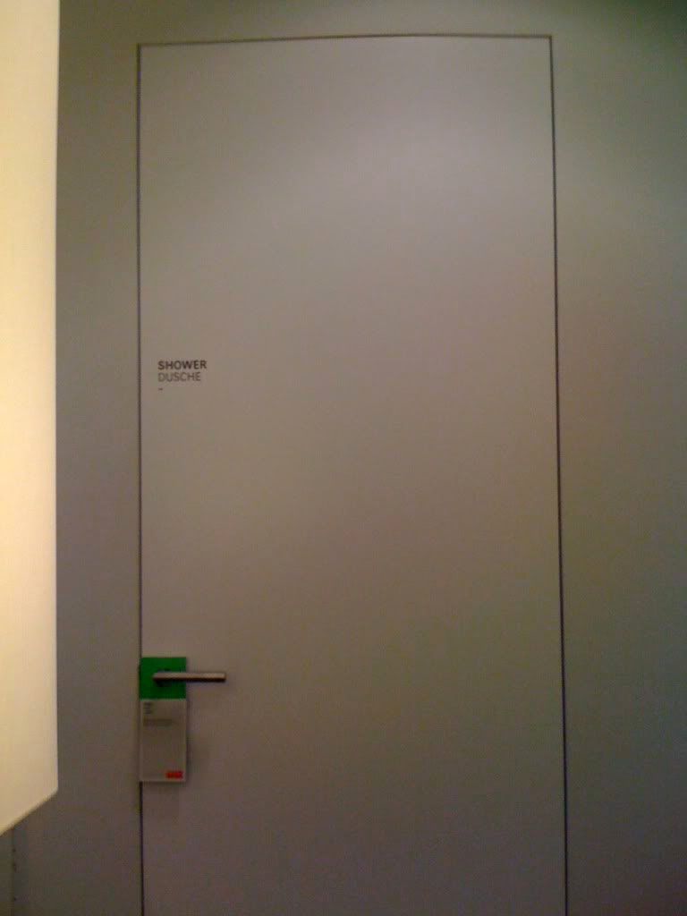 SHOWERROOM.jpg