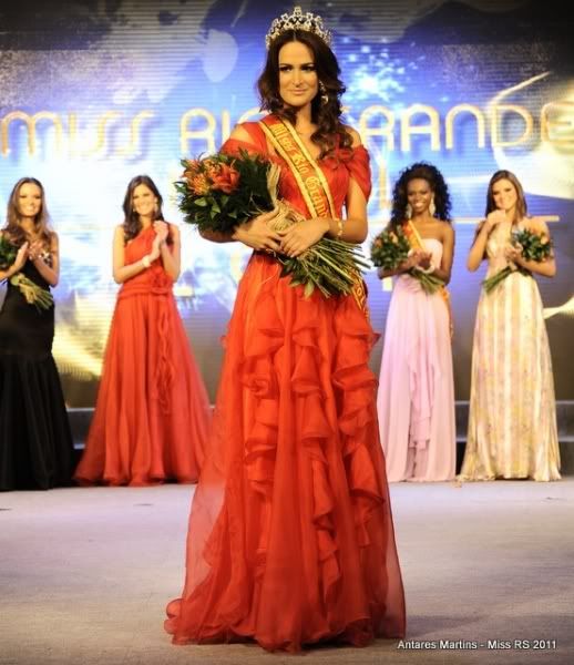 Priscilla Machado, candidate of Rio Grande do Sul, crowned Miss Brazil 2011