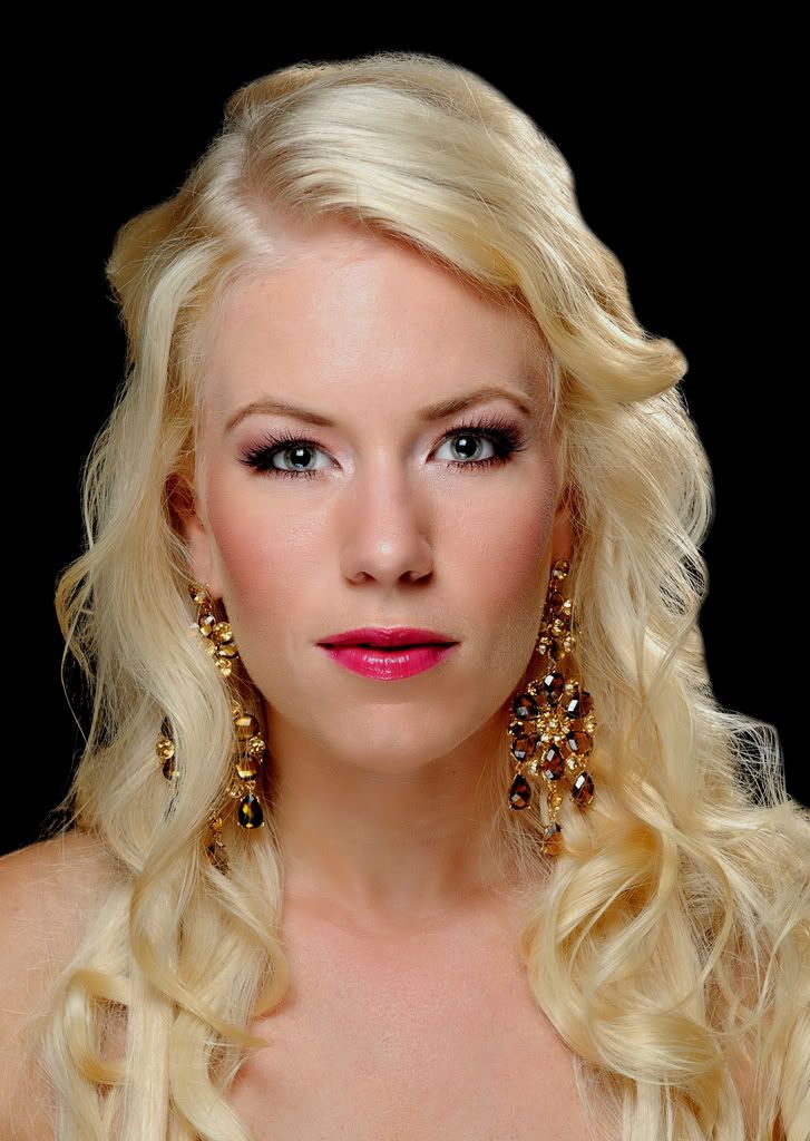 http://i181.photobucket.com/albums/x31/misscontest/Beauty-Pageant/Cayman-Islands/2011-Miss-Cayman-Islands/08a.jpg