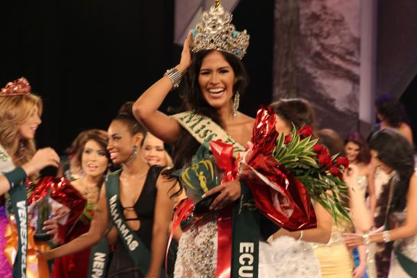 Olga Alava of Ecuador Crowned Miss Earth 2011