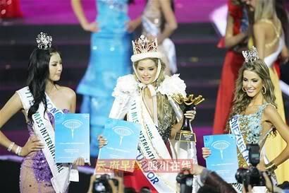 Miss Ecuador, María Fernanda Cornejo Crowned Miss International 2011