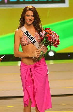 Miss Universe Sweden, Ronnia Fornstedt, won the Miss Photogenic Award