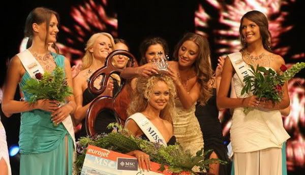 Novi Sad beauty Milica Tepavac was crowned Miss Srbije / Мисс Србија 2011 or Miss Serbia 2011