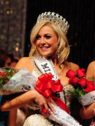Rebecca Hodge Crowned Miss Iowa USA 2012