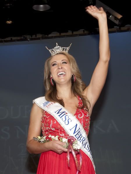 Kayla Batt Crowned Miss Nebraska 2011