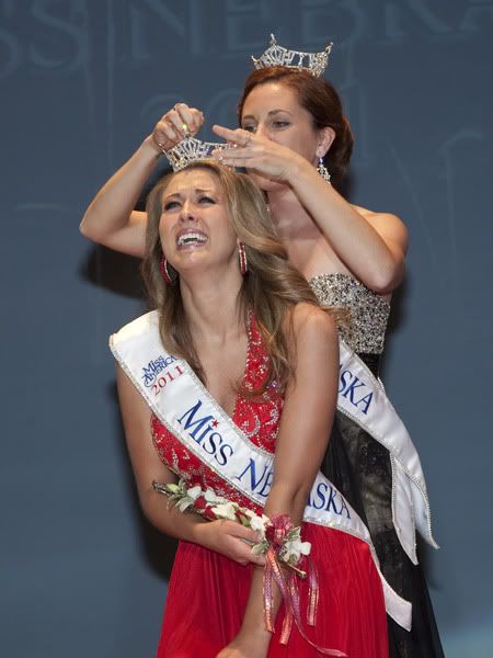 Kayla Batt Crowned Miss Nebraska 2011