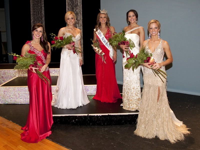 Kayla Batt Crowned Miss Nebraska 2011 and Top5