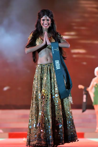 Miss India , Nicole Faria - Miss Earth 2010 Winner