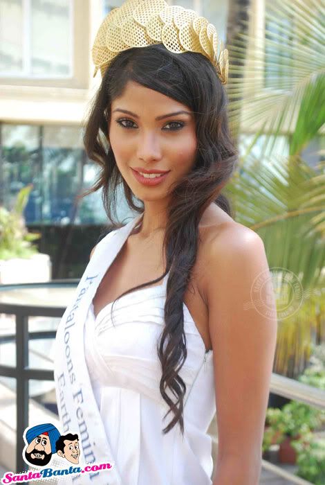 Miss India , Nicole Faria - Miss Earth 2010 Winner