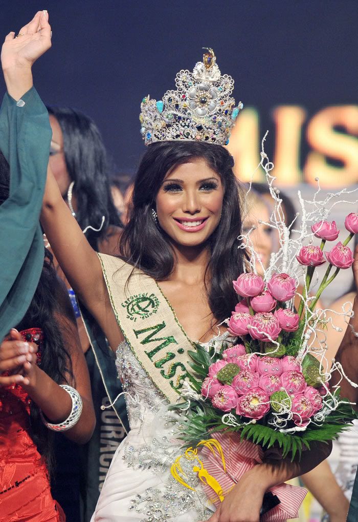 Miss India , Nicole Faria - Miss Earth 2010 Winner