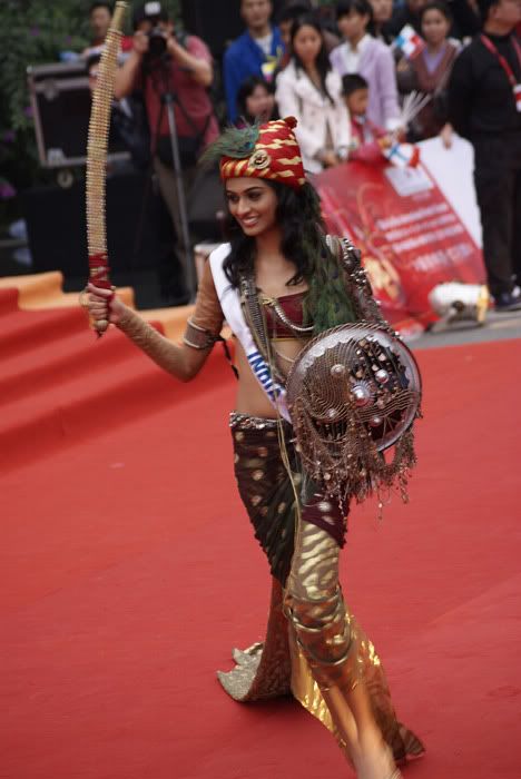 miss international 2010 national costume india neha hinge