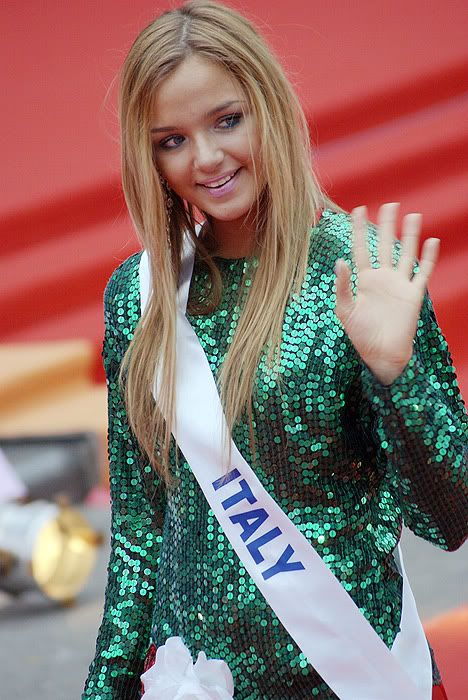 miss international 2010 national costume italy veronica tiziana iafelice