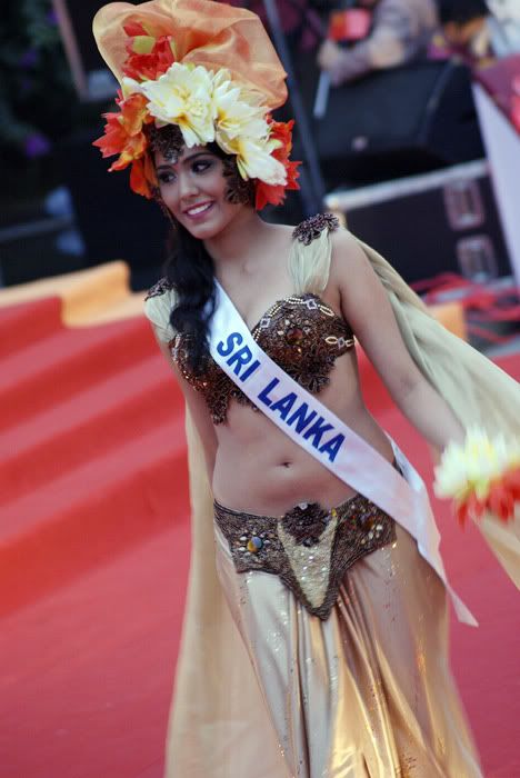 miss international 2010 national costume sri lanka ornella gunesekere