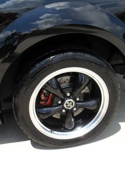 06blkmustang016.jpg