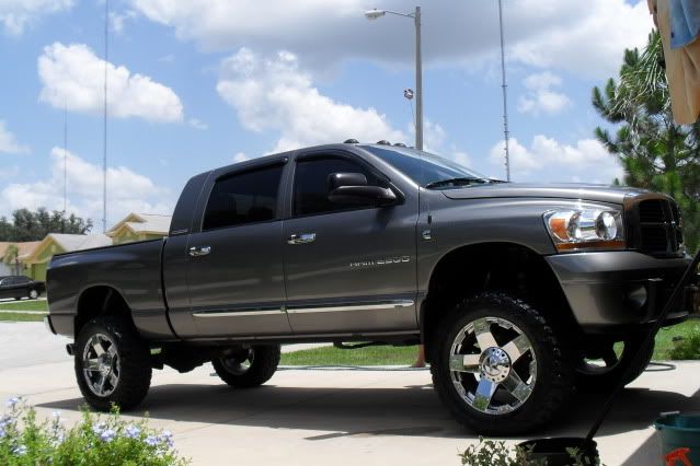 2006Dodge025.jpg