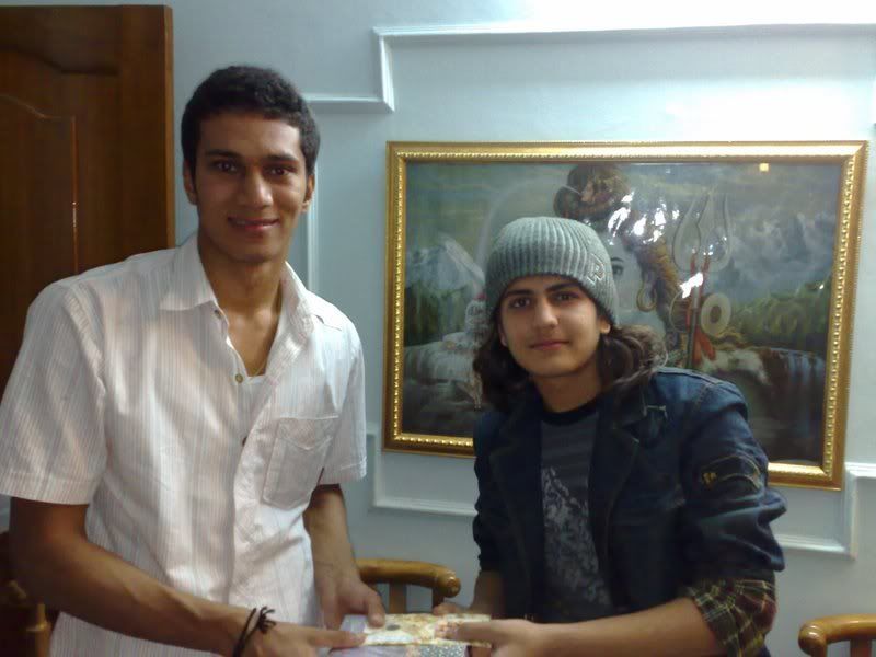 https://i181.photobucket.com/albums/x134/sunya_24/r3.jpg